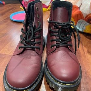 Size 8 maroon dr martens
